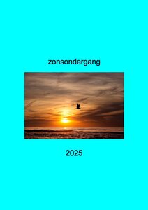 kalender 2025 - zonsondergang - zee - maritiem - zeezicht - Maandkalender 2025 - 12 prachtige foto's van zonsondergang op zee - wandkalender me